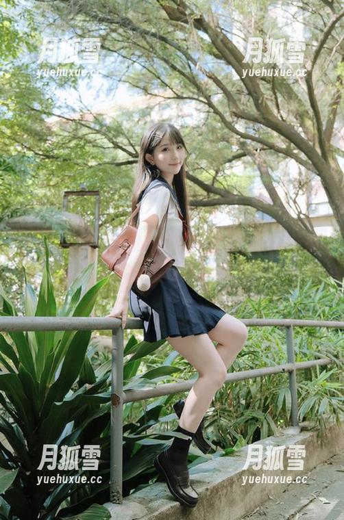 热搜和收藏夹之间，17c吃瓜其实更爱让我出丑！