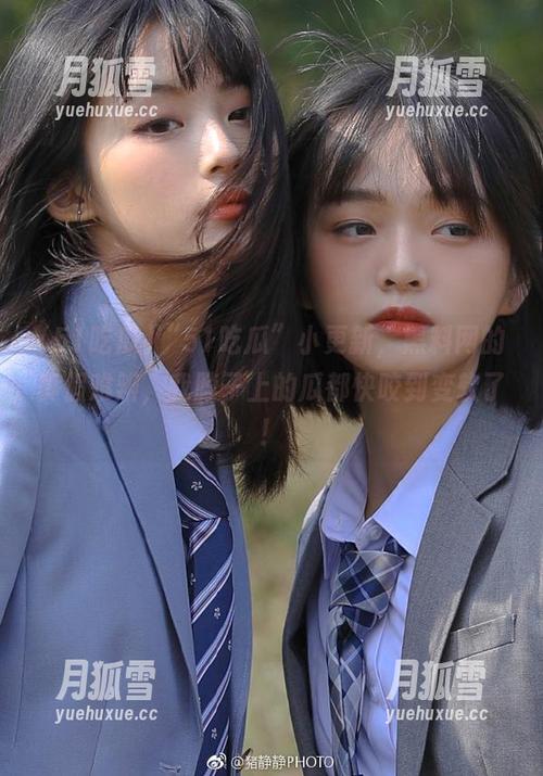 “51吃瓜”小更新，黑料网的真假难辨，我脖子上的瓜都快咬到变软了！