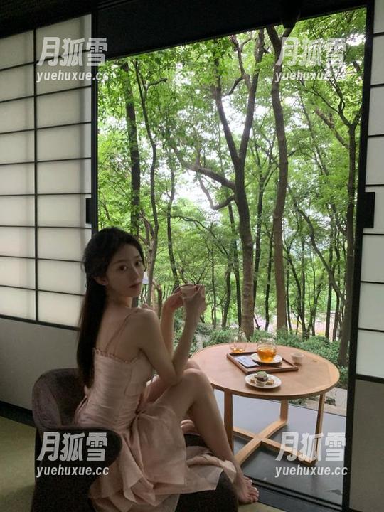 心里默念：看！www.51吃瓜就是个不一样的观看体验