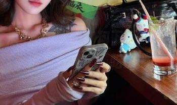 私信问我如何下载“51吃瓜”，那就永远跟着我享受吃瓜的快感吧！