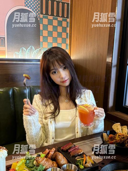 下载个“51吃瓜中心”，随时随地吃新鲜瓜，爽就对了！