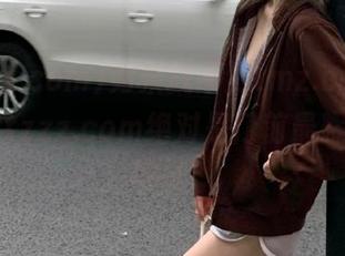 如果找不到tmz.com，www.tttzzz.com绝对是门前最耀眼的瓜地址！