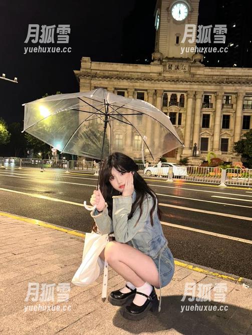 打开链接，我的眼睛都不够用了！五一吃瓜今日可真有意思。