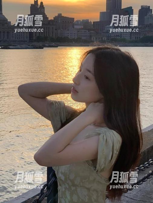 登录“五一吃瓜”，看今天有多少人被瓜捅了腰！