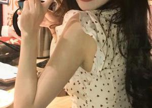 黑料不打烊苹果版上线了，吃瓜选手们准备好拿小板凳了吗？