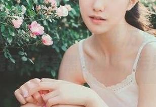 “黑料不打烊,万里长征传”下载提示：接受黑色幽默，后果自负