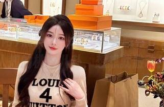 黑料网app里也许藏着什么不为人知的桃色八卦，想想就激动！